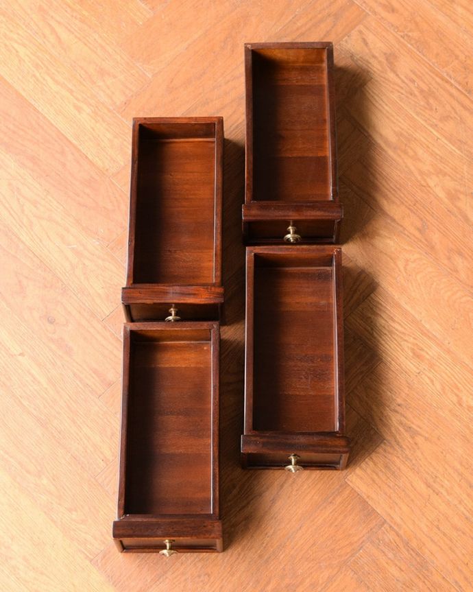 オープンシェルフの引き出し