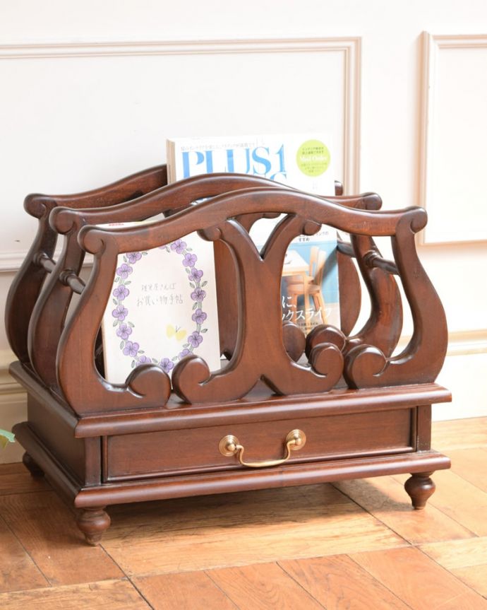 おしゃれなマガジンラック