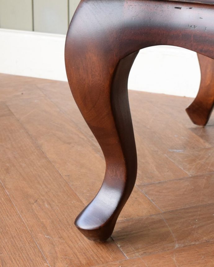 Handleオリジナル アンティーク風 アンティーク風の家具、たっぷり収納できるリボルビングブックケース。女性1人でラクラク運べちゃう仕掛けHandleの家具は、脚の裏にフェルトキーパーをお付けしています。(y-399-f)