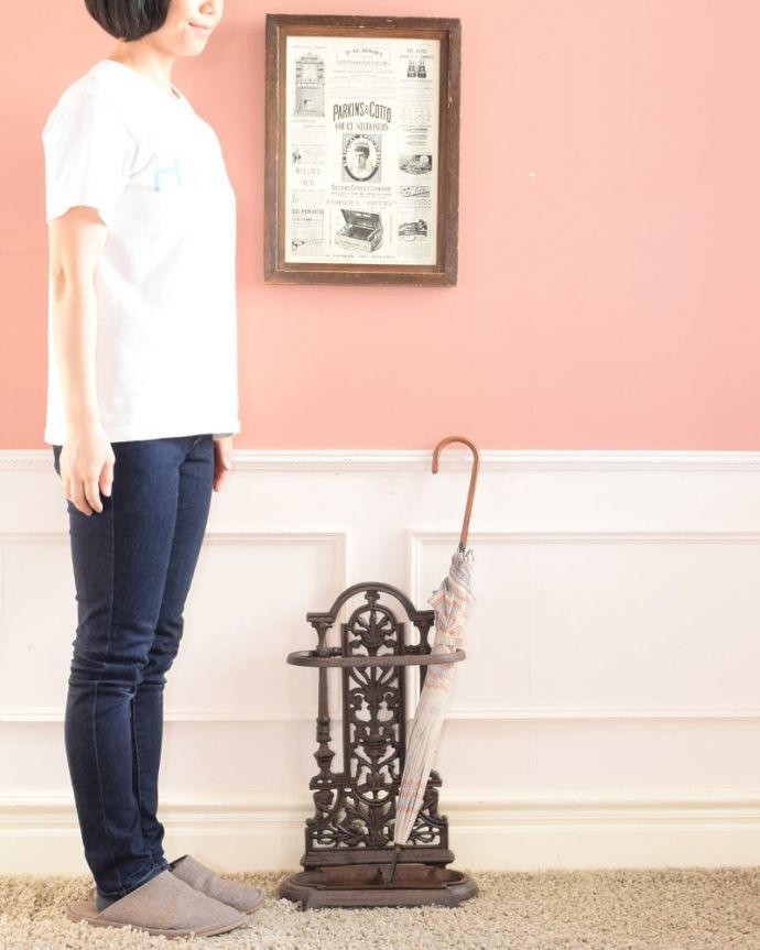 アンティーク風のおしゃれな傘立て