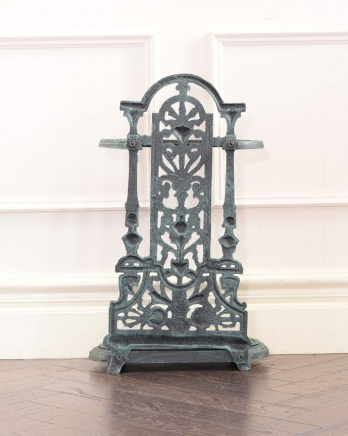 傘立ての反対側