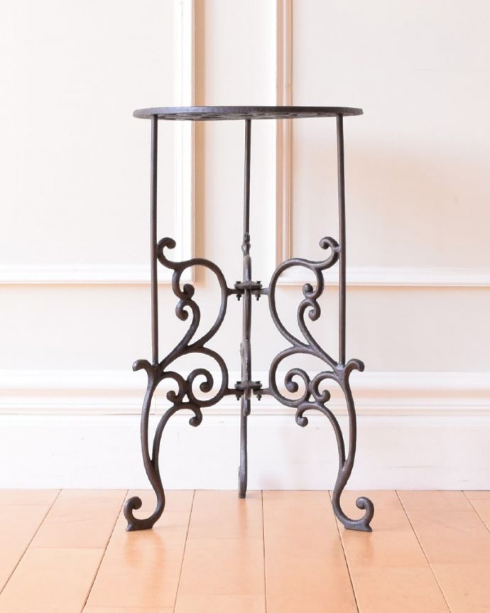 フラワースタンドの側面