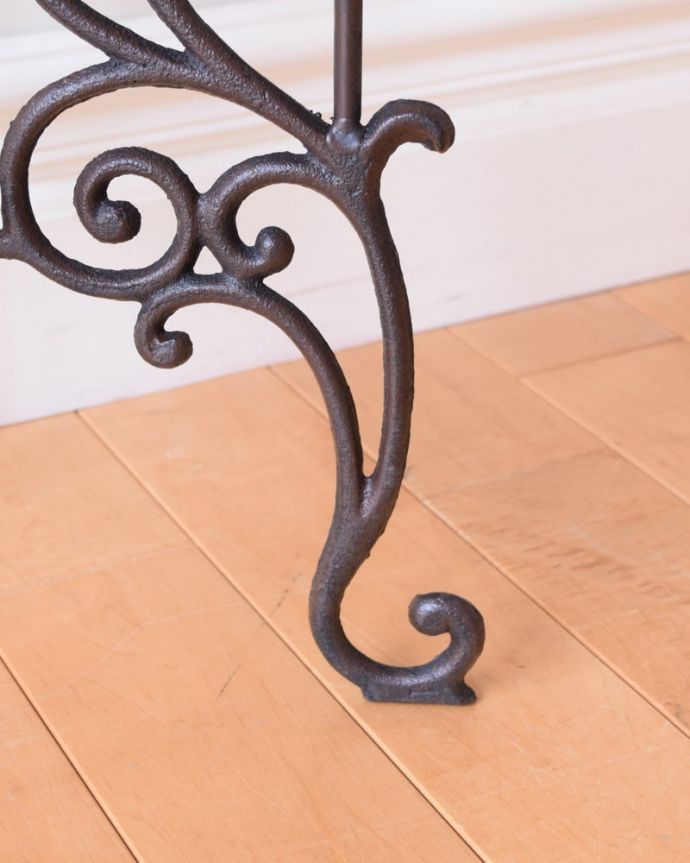 フラワースタンドの足