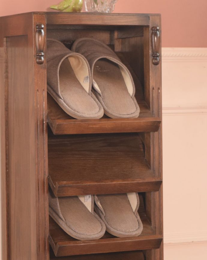 アンティーク風 スリッパラック スノコ型 本物のアンティークのような佇まいアンティークの家具に負けないくらい丁寧な彫りが施されています。(y-411-f)