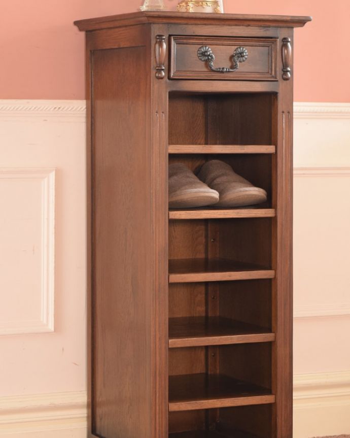 アンティーク風 スリッパラック・W30 本物のアンティークのような佇まいアンティークの家具に負けないくらい丁寧な彫りが施されています。(y-412-f)