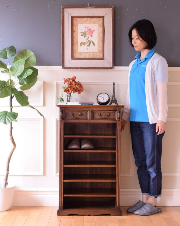 アンティーク風　スリッパラック・W60　英国アンティーク風のオープンキャビネットオープンタイプのキャビネットは、便利に使える実力派。(y-413-f)