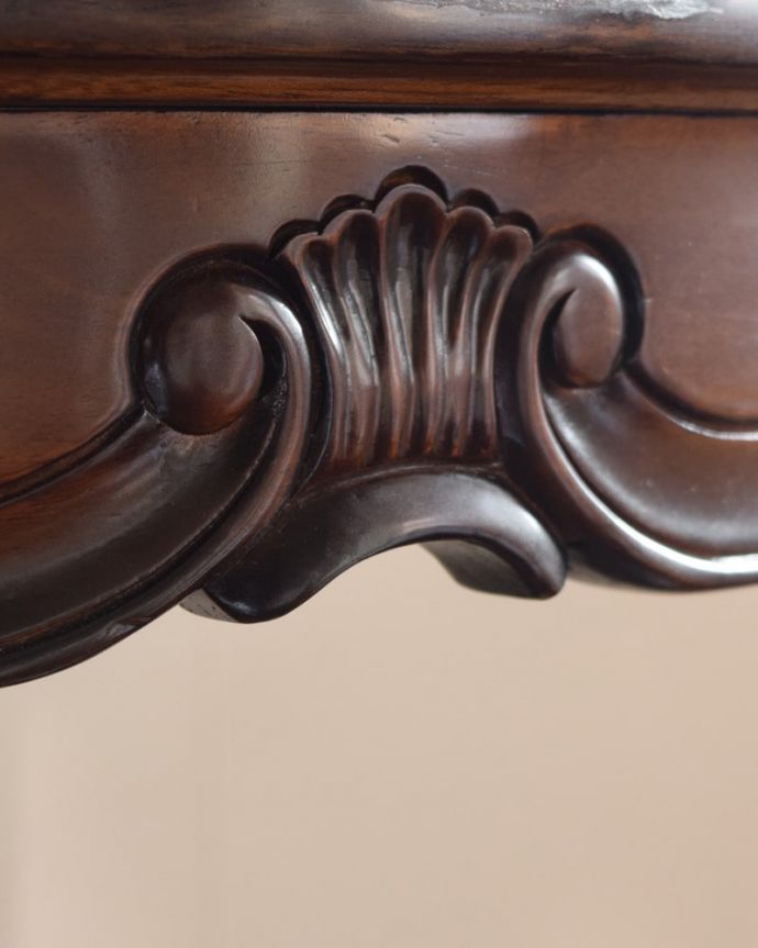 サイドテーブルの装飾