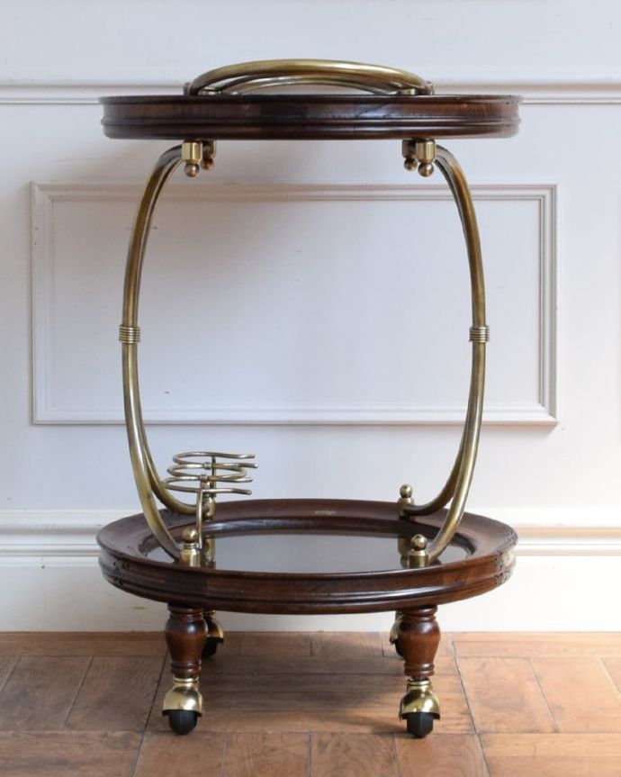 アンティーク風の家具　アンティーク風　アンティーク調のワゴン　クルッと回転。(y-426-f)