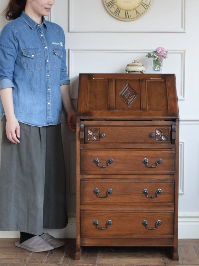 アンティーク風のビューロー