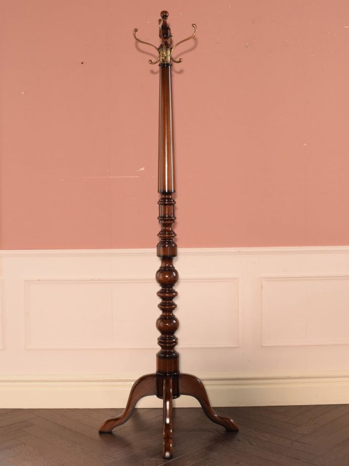 おしゃれなコートハンガー