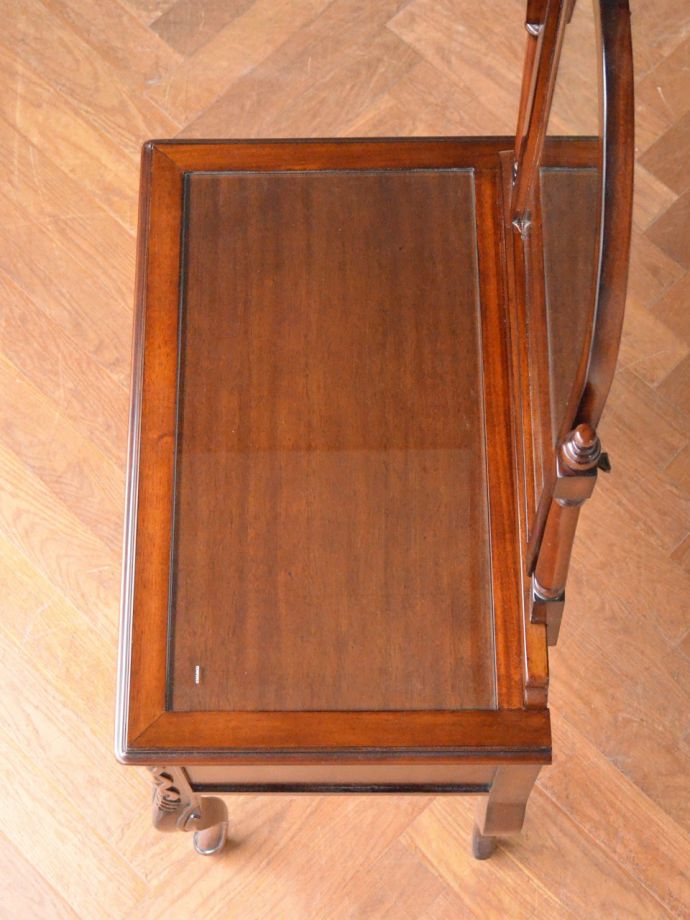 アンティーク風ドレッサーの天板