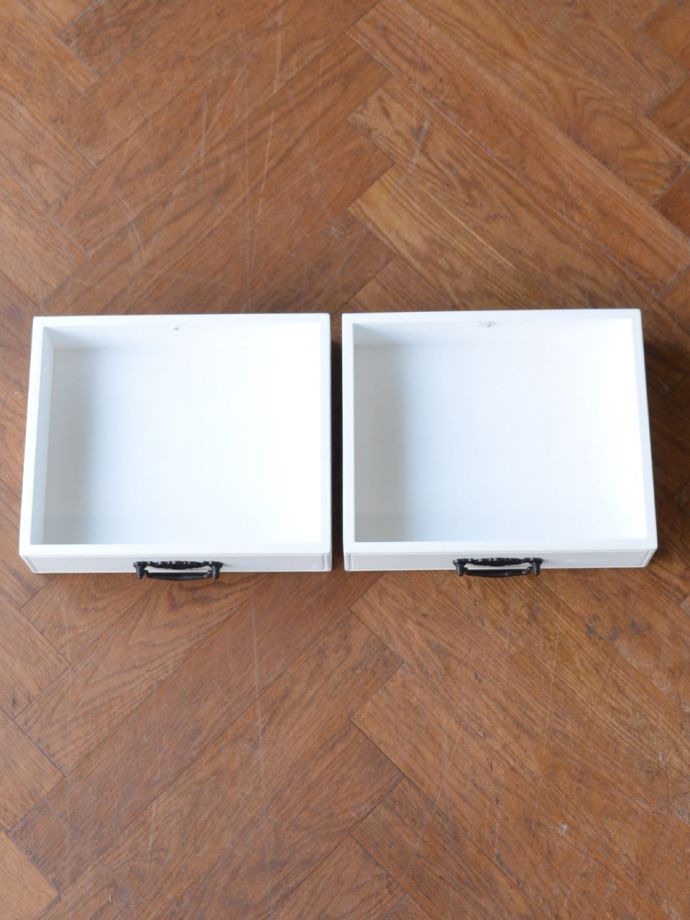 アンティーク風コンソールテーブルの引き出し