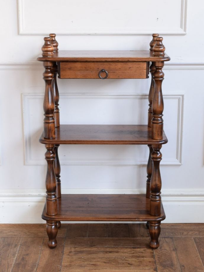 オープンシェルフの棚板