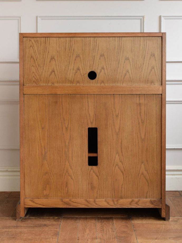 アンティーク風ビューローの後ろ姿