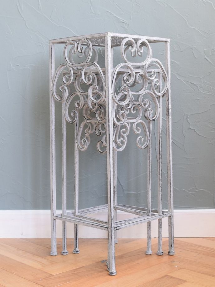 フラワースタンドの側面