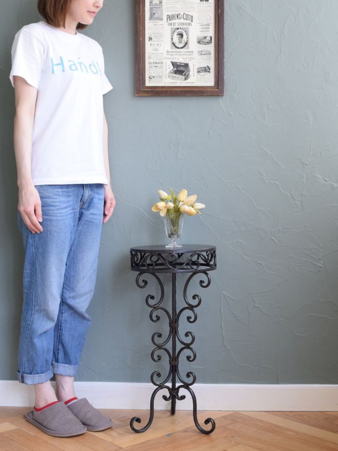 アンティーク風のフラワースタンド