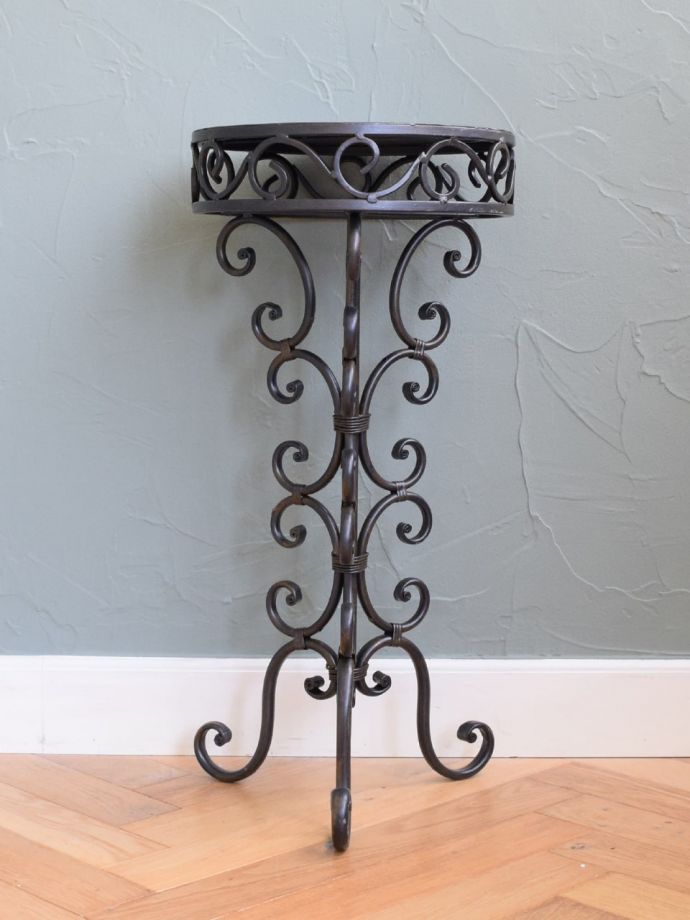 フラワースタンドの側面