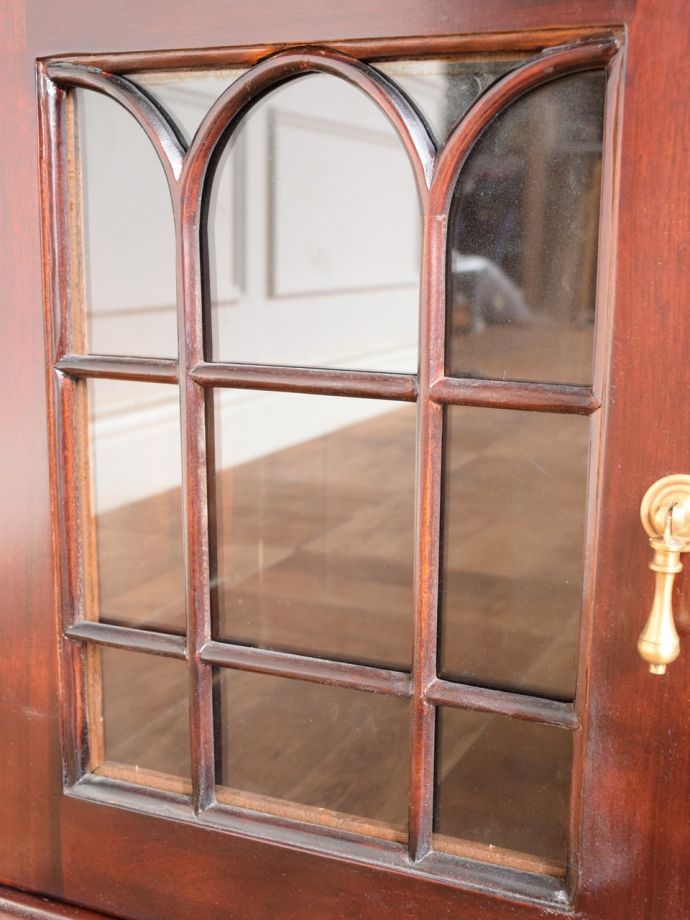 テレビボードのおしゃれな扉