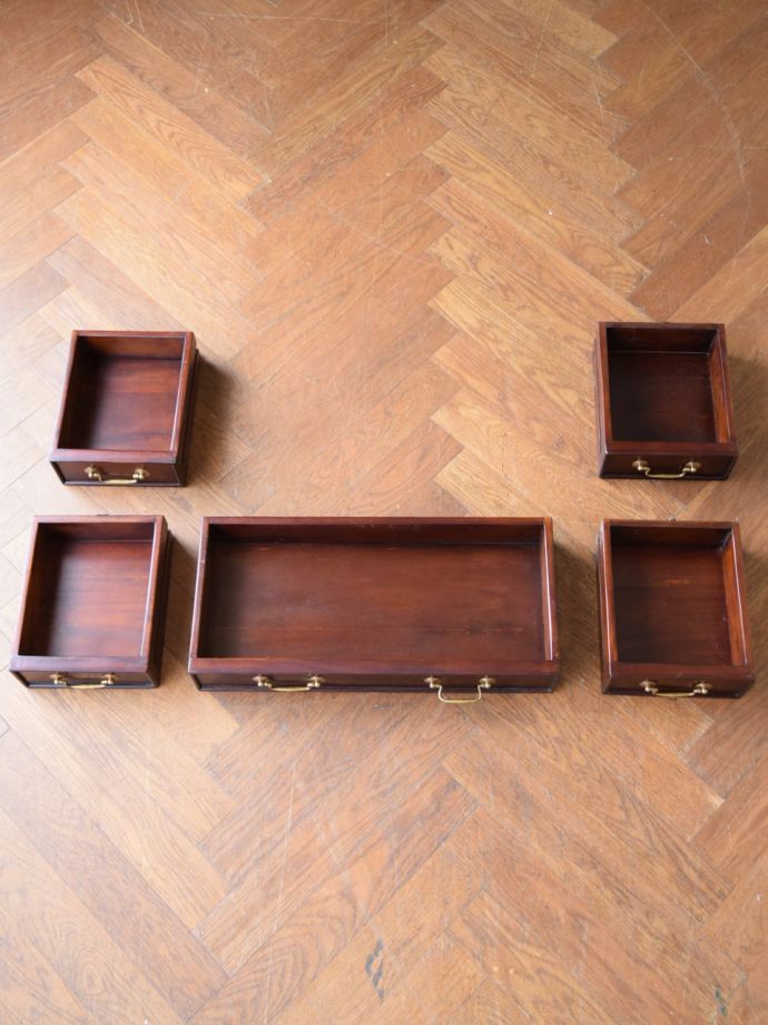 デスクの引き出し