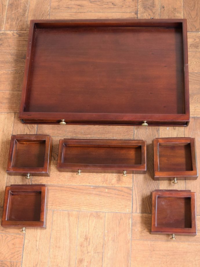 デスクの引き出し