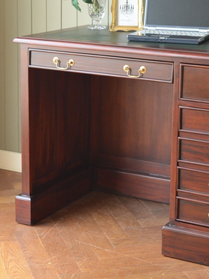 アンティーク家具風のおしゃれなデザイン