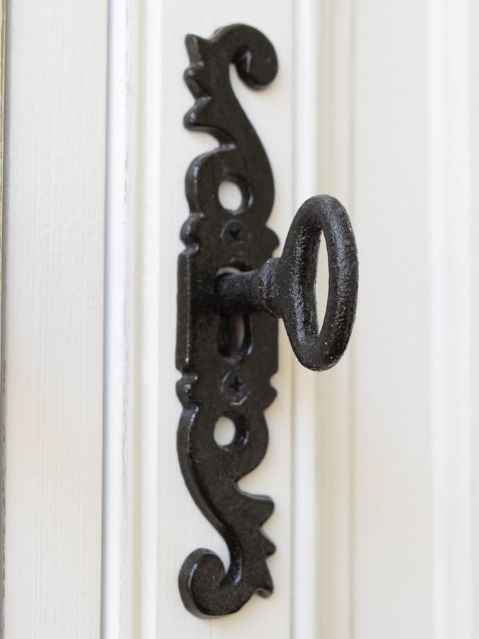 おしゃれなキャビネットの取っ手