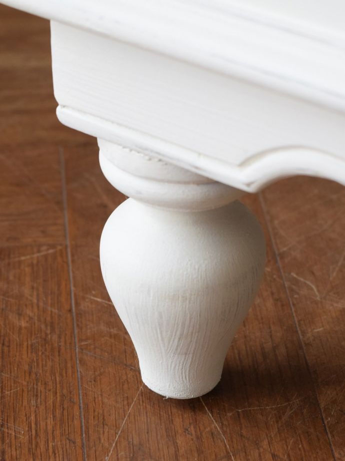 キャビネットの脚