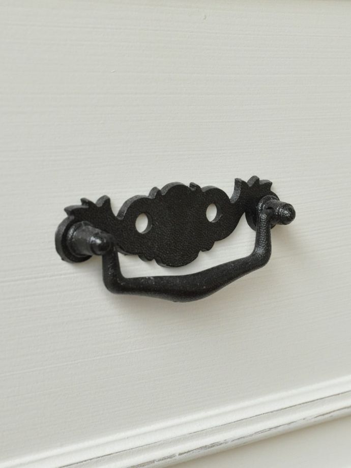 アンティーク風家具の取っ手