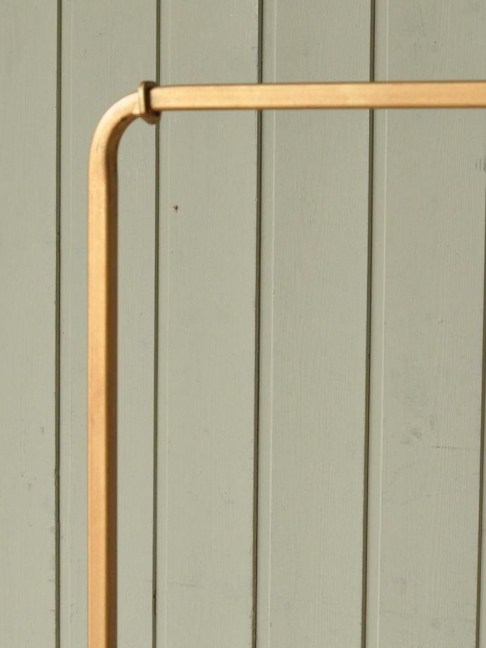 ハンガーラックのストッパー