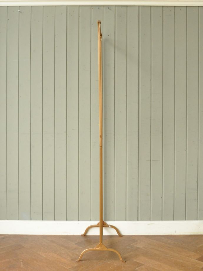 おしゃれなコートハンガー