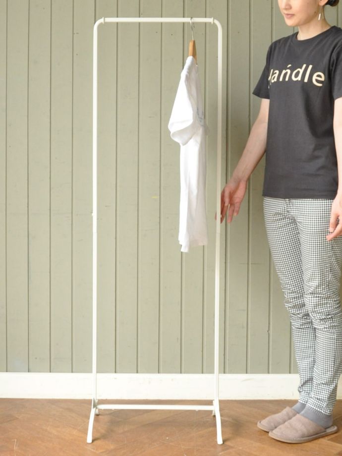 アンティーク風のアイアンのコートハンガー