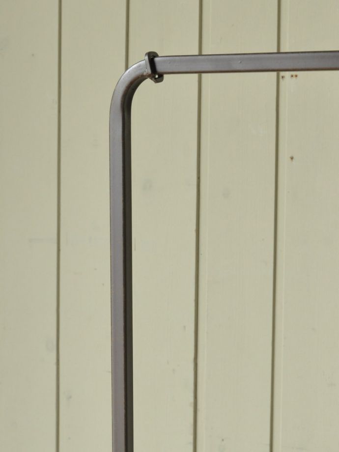 ハンガーラックのストッパー