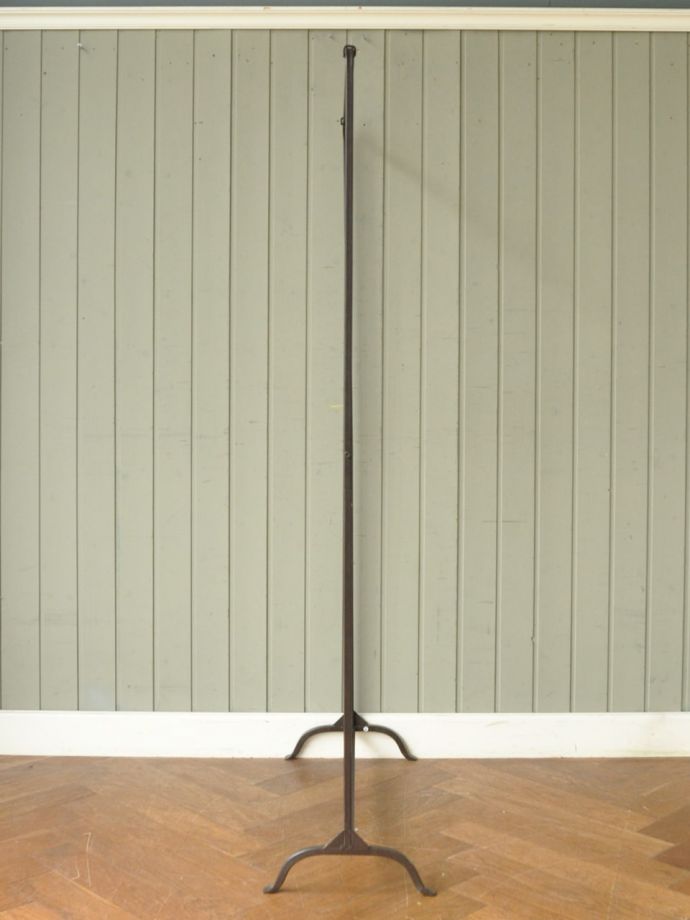 おしゃれなコートハンガー