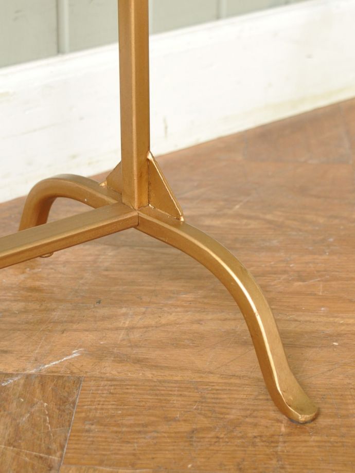 コートハンガーの足