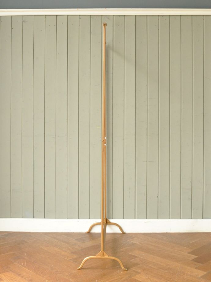 おしゃれなコートハンガー