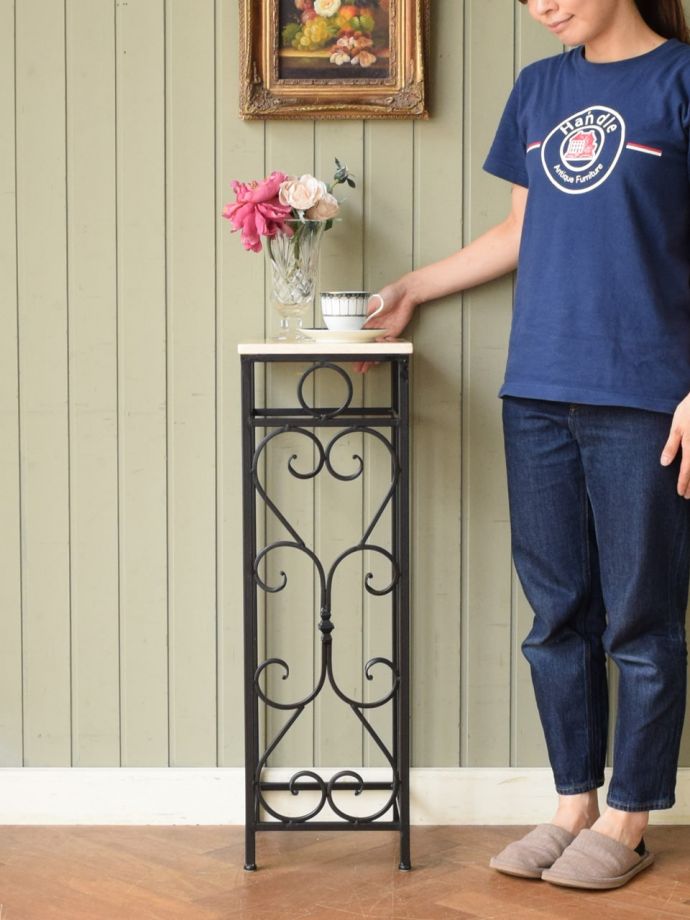 アンティーク風のフラワースタンド