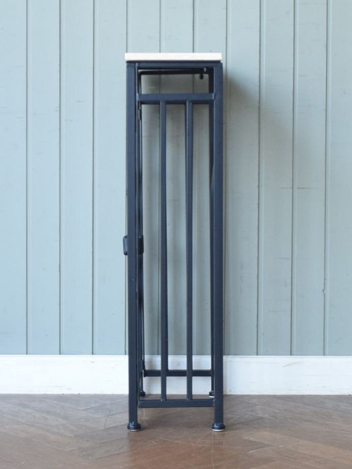 コンソールテーブルの側面