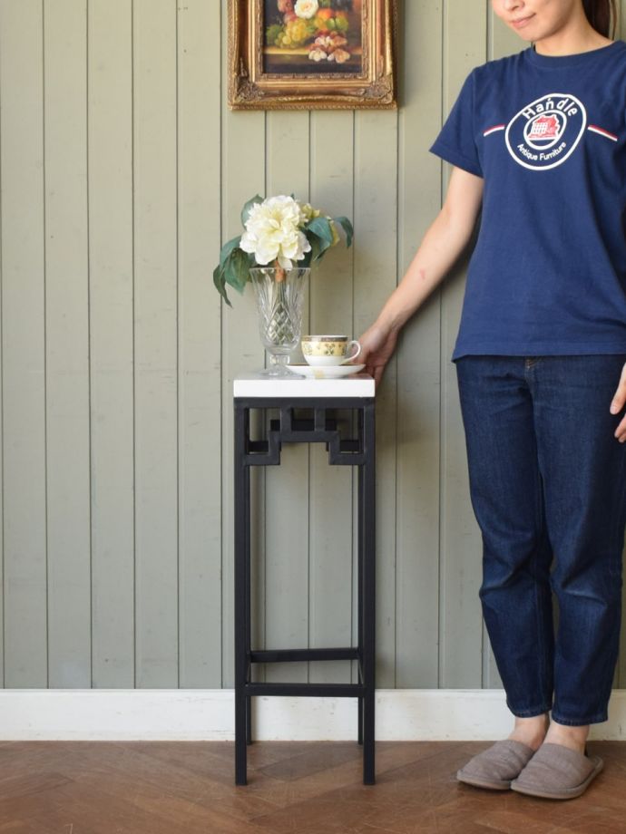 アンティーク風のフラワースタンド