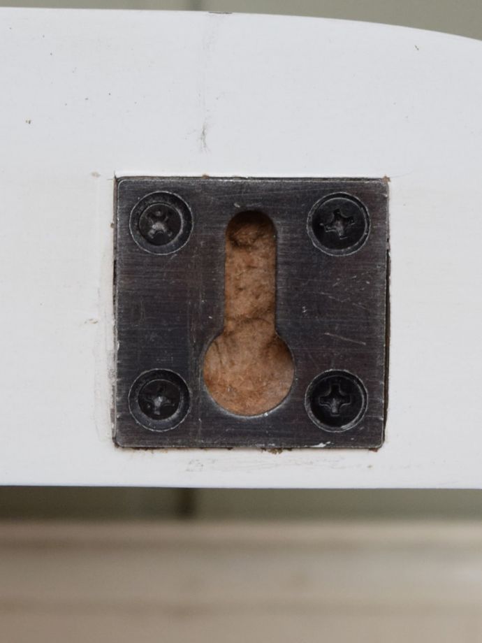 ウォールシェルフの金具