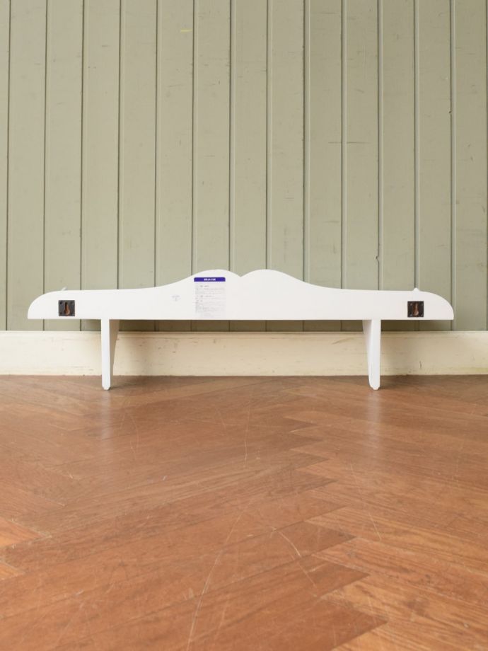 ウォールシェルフの後ろ