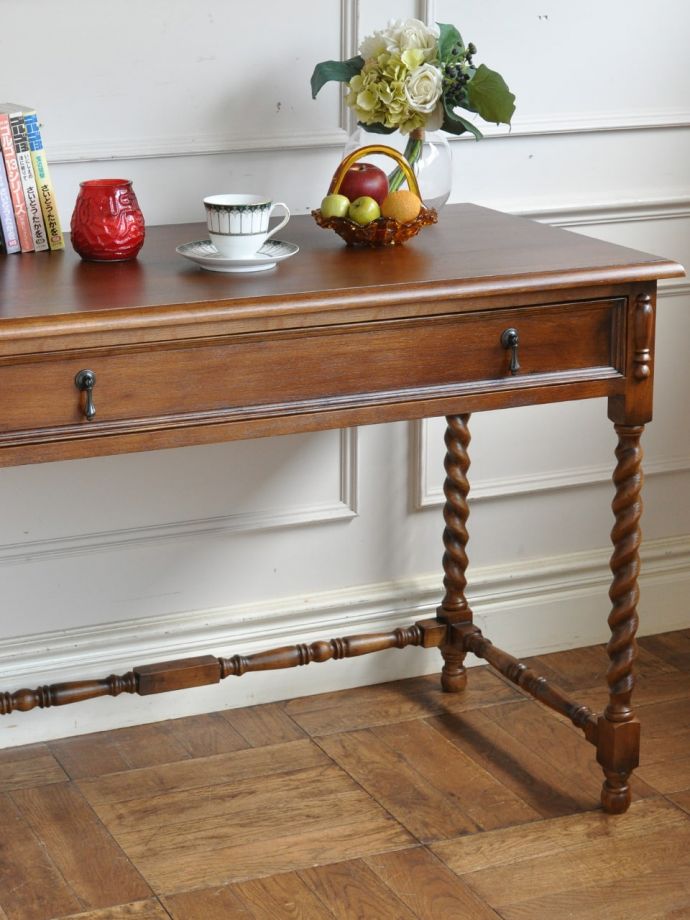 アンティーク家具風のおしゃれなデザイン