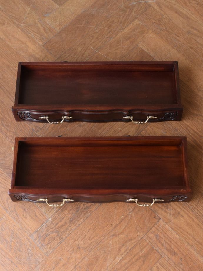 アンティーク風チェストの引き出し