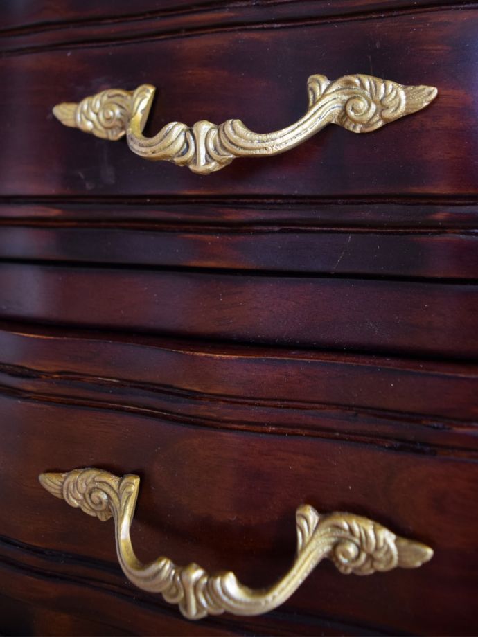 アンティーク風家具の取っ手