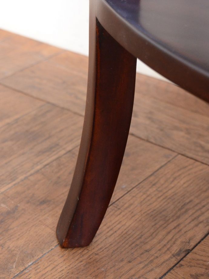 アンティーク風家具の脚