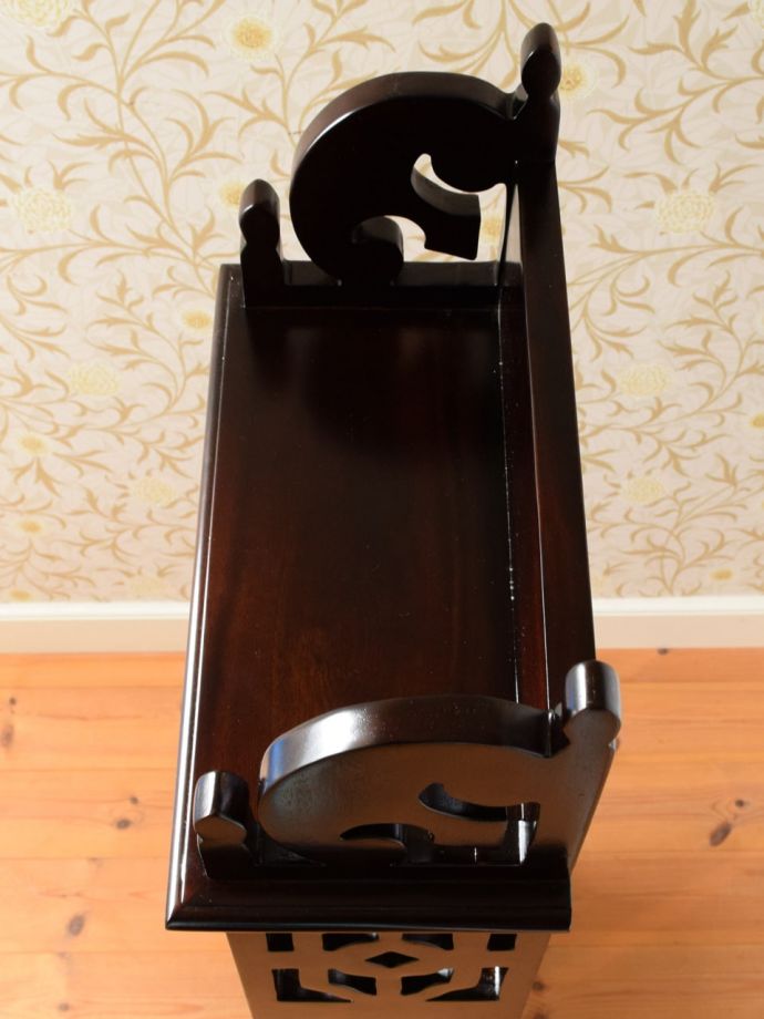 オープンシェルフの天板