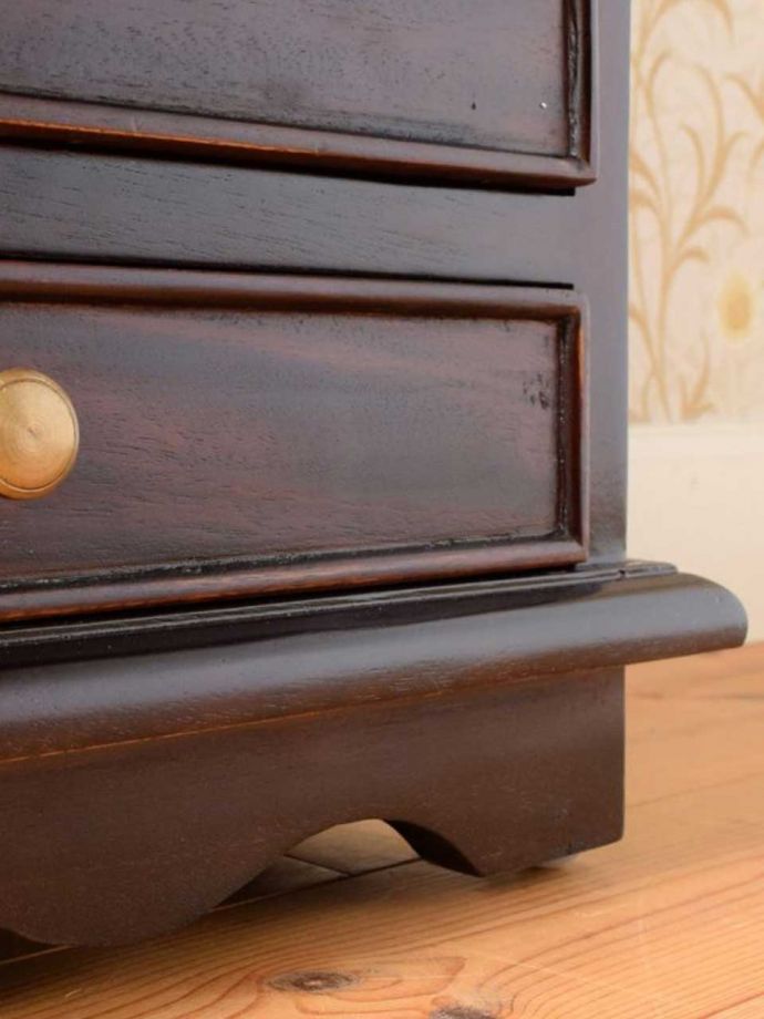 アンティーク風家具の足