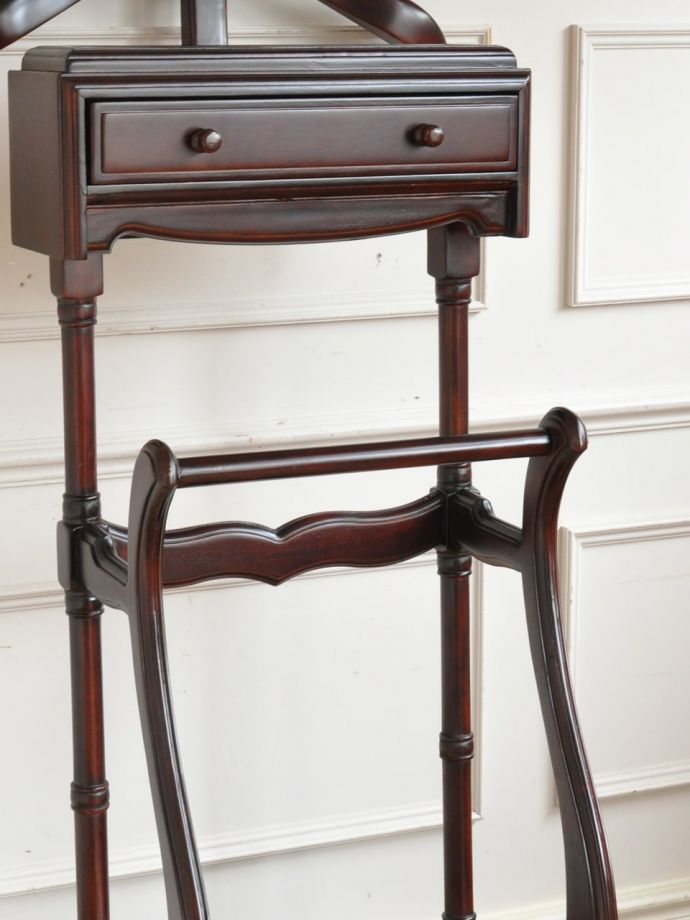 アンティーク調のコートラック