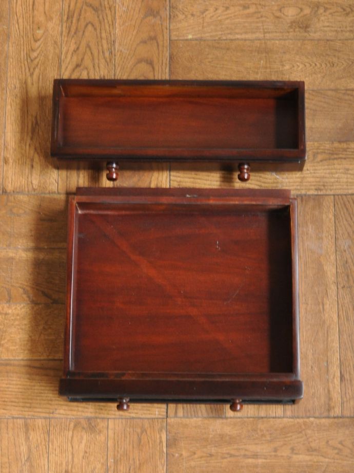 アンティーク風コートラックの引き出し