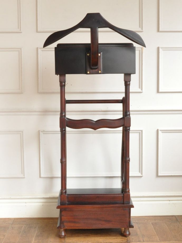 コートラックの後ろ