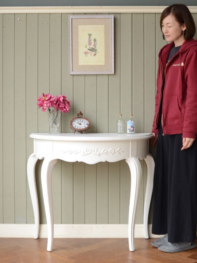 フランスアンティーク風のコンソールテーブル